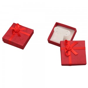 Ribbon Collection Floral Detail Hoop Earring Box in Red