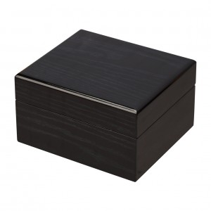 Diplomat "Estate" Watch Box in Piano Black or Mahogany