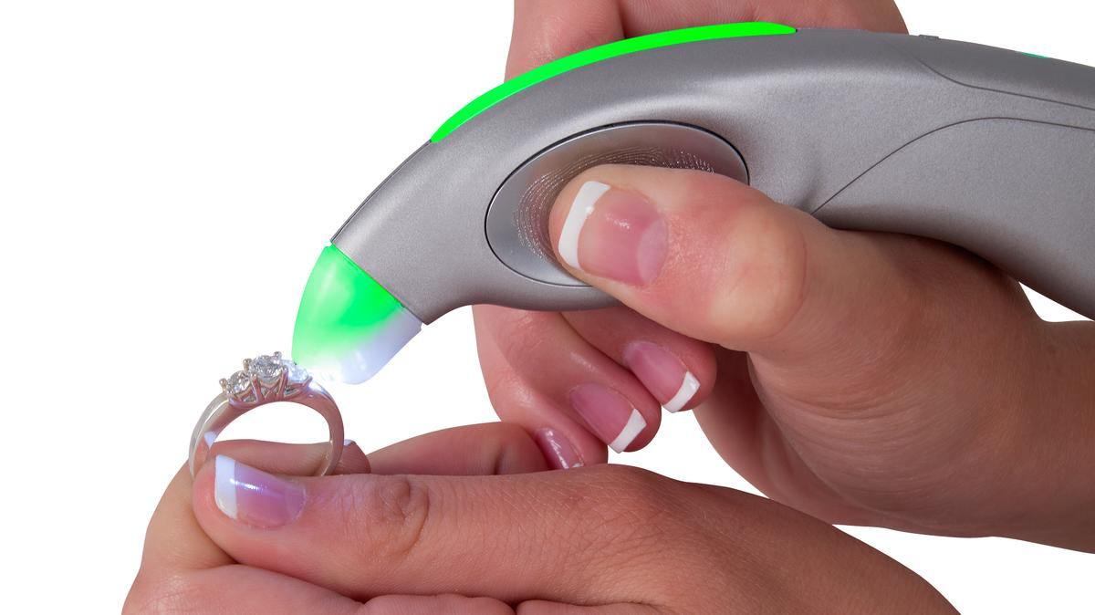 The Truth About Diamond Testers: Functionality, Accuracy